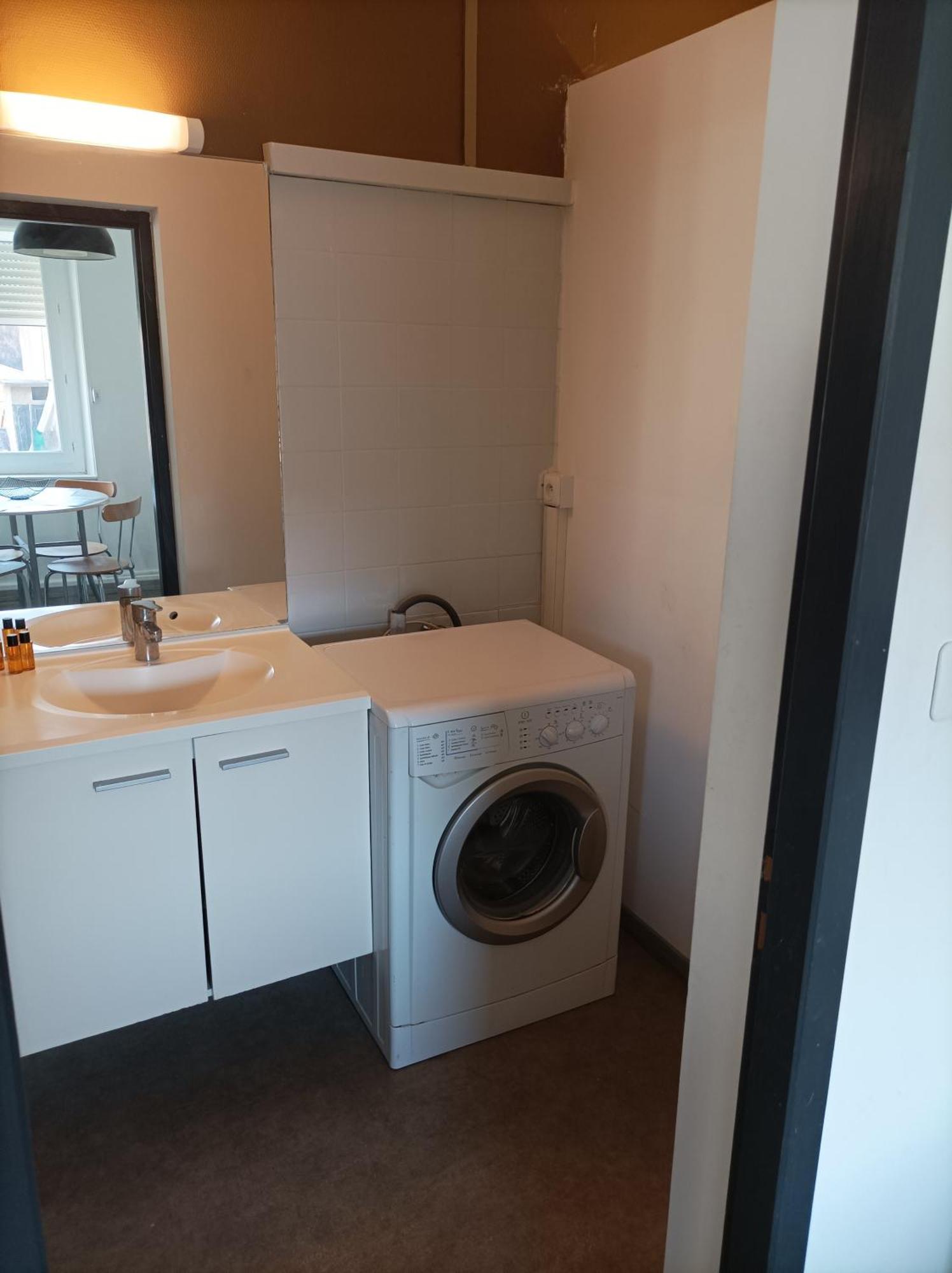 "La Cle Des Champs"-Meuble De Tourisme 3 Etoiles -Residence "Les Logis De Beziers"-Garage Optionnel-Coeur De Ville-Plages A 16Km ! المظهر الخارجي الصورة